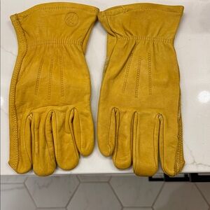 Men's Yellow Leather Gloves